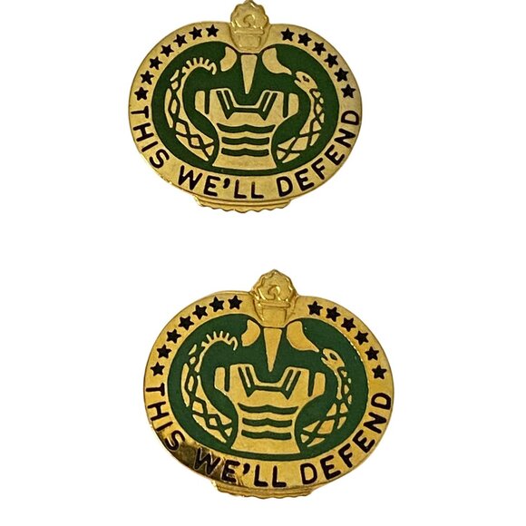 US Army Drill instructor pin bags green gold enamel pin This we'll defend - Picture 1 of 5